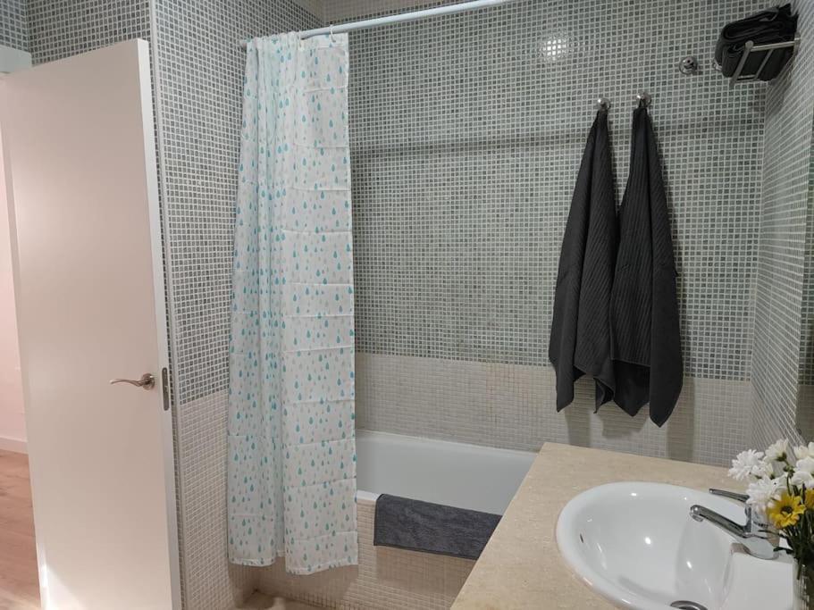 Apartamento Torrequebrada Benalmádena Exteriör bild