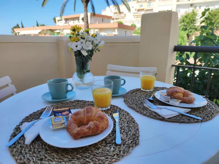 Apartamento Torrequebrada Benalmádena Exteriör bild